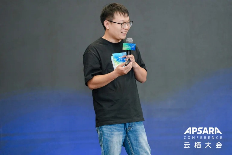 机器之心主编李亚洲的现场分享